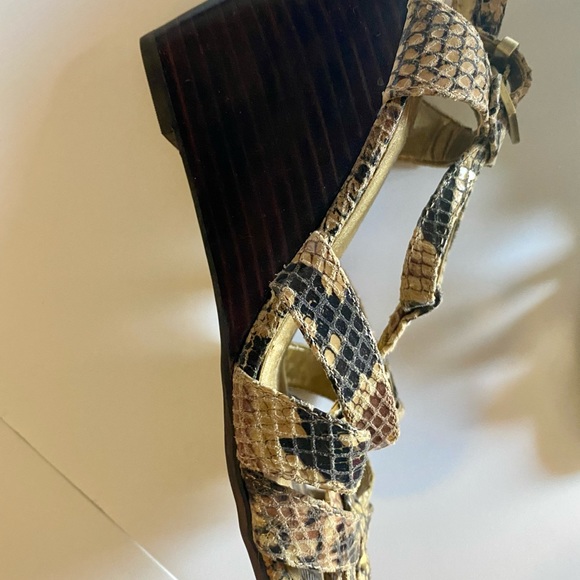 Dana Buchman wedges - Picture 4 of 6